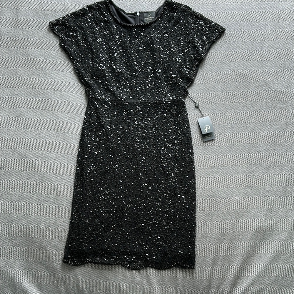 NEW Adrianna Papell Elegant Black Sequin Dress NWT Size 4 Knee Length